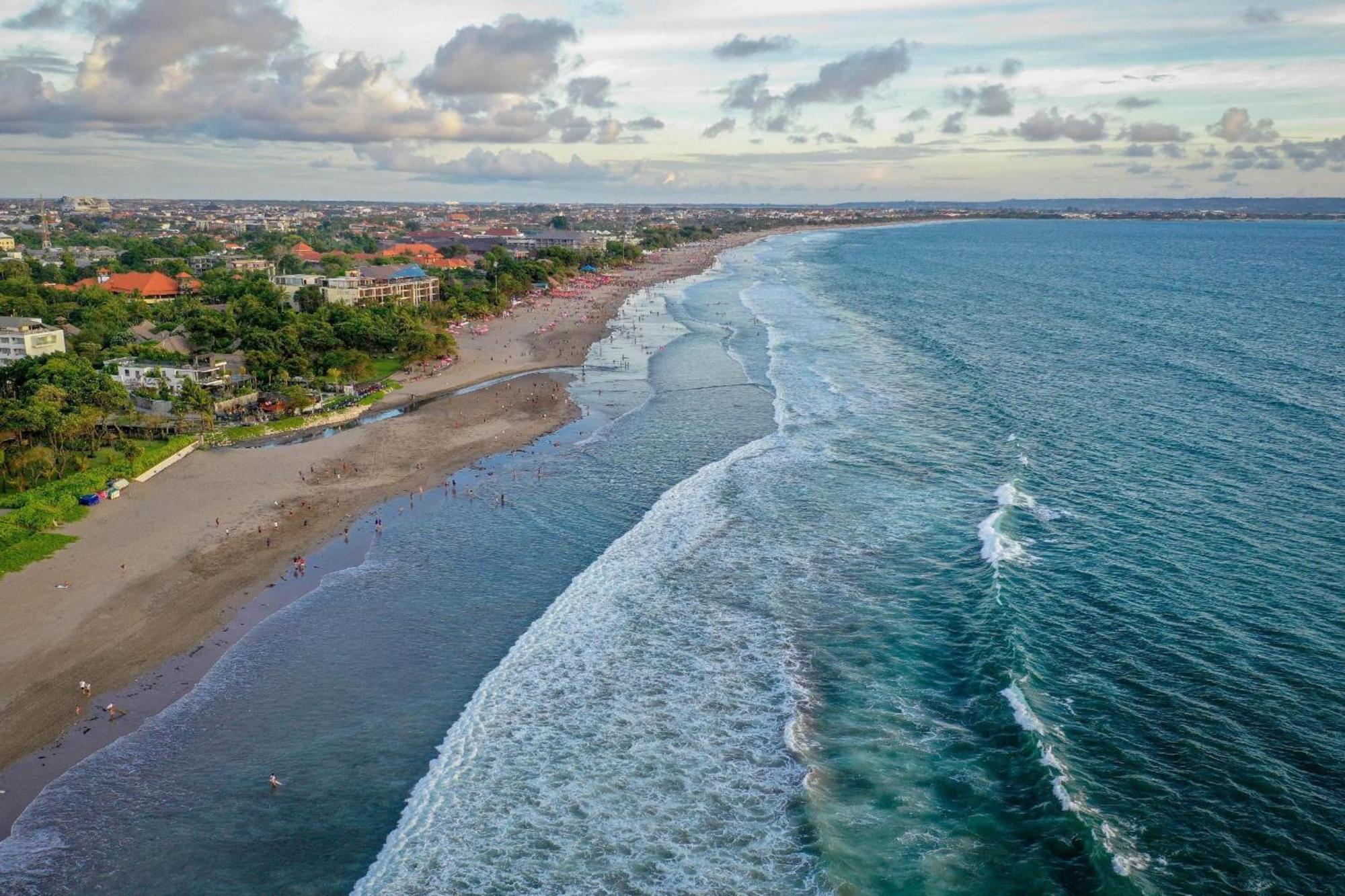 Collection O Near Seminyak Beach Formerly The Kumpi Hotel Bagian luar foto